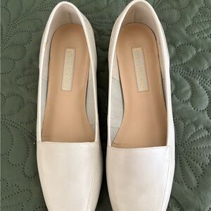 Enzo Angiolini Cream Flats Minimalist Design